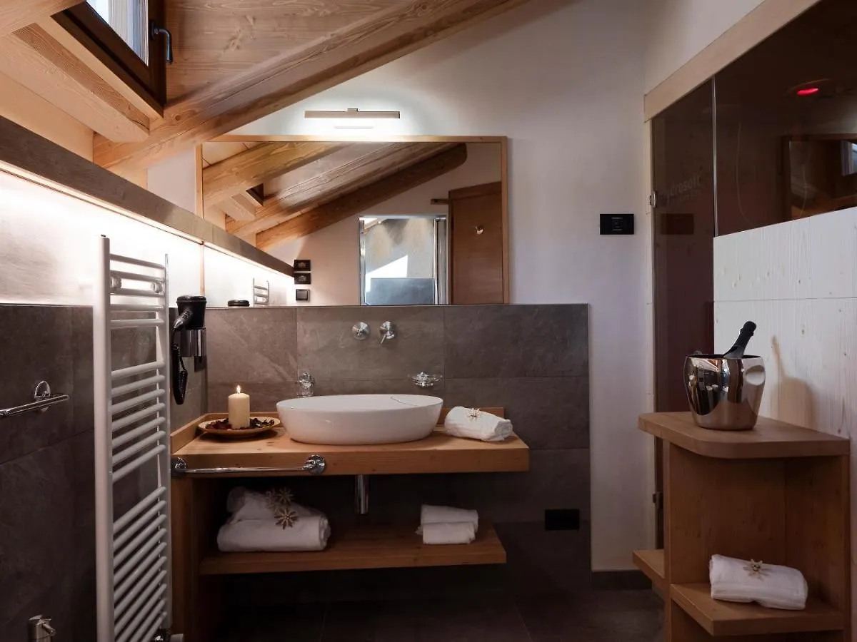 Stella Alpina Suite 발 디 졸도